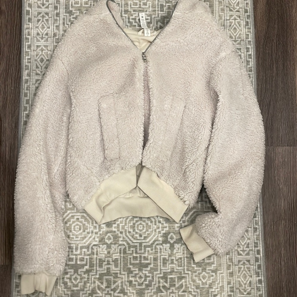 Lululemon fleece scuba hoodie size 6